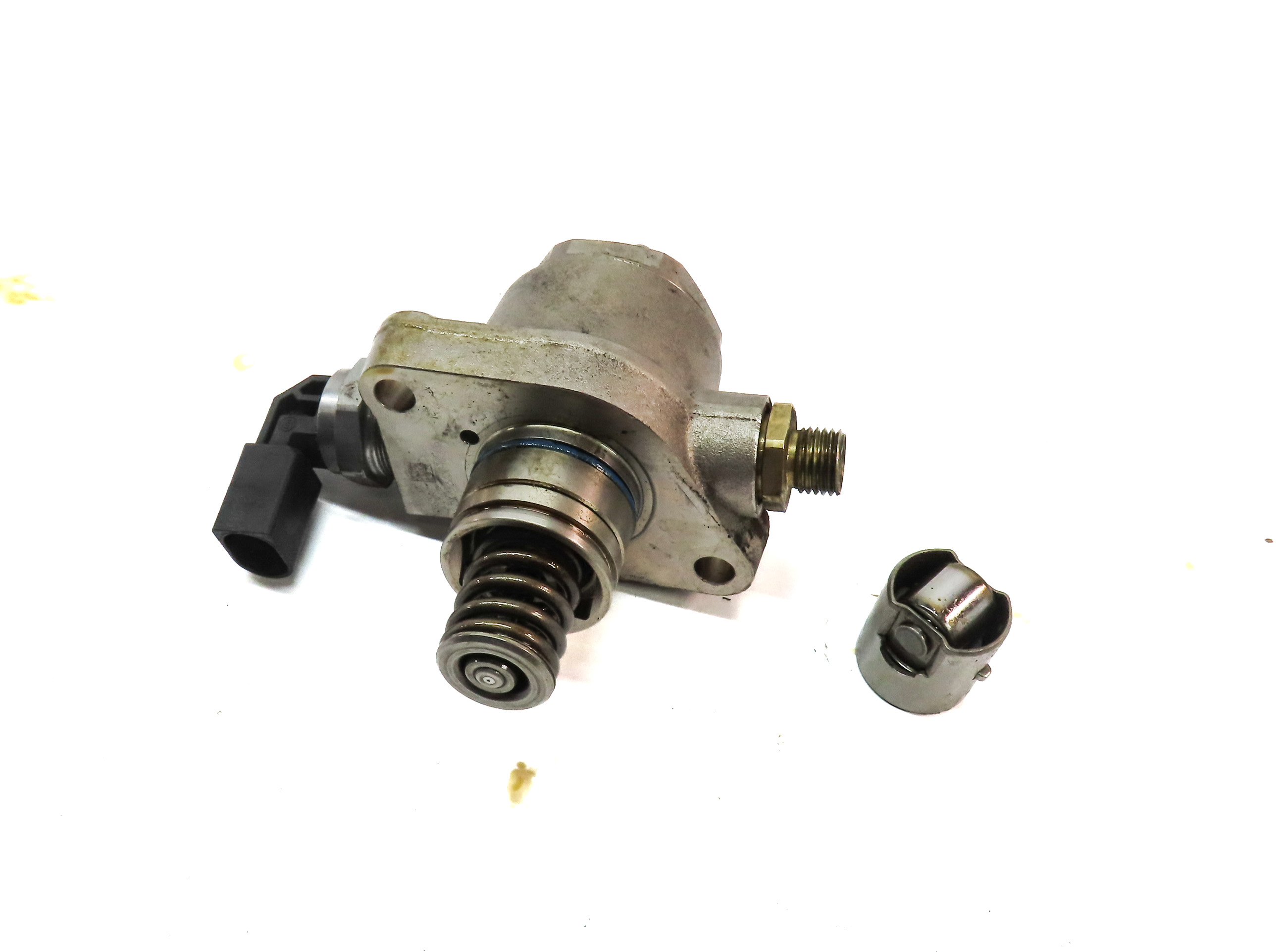 2015-2017 AUDI A3 S3 VW GOLF GTI (8V) 2.0L TURBO ENGINE HIGH PRESSURE FUEL PUMP — exact item pictured